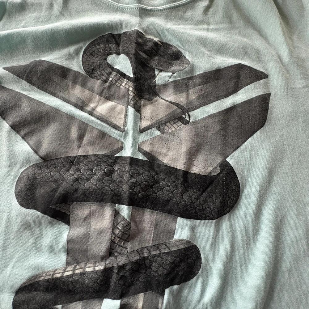 Rare Kobe Bryant 24 Black Mamba Logo T Shirt Green Lakers Nba Sz Med